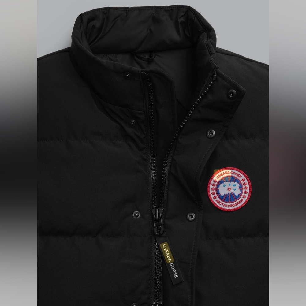 Canada Goose Black Men's Vest - Picture 2 of 6